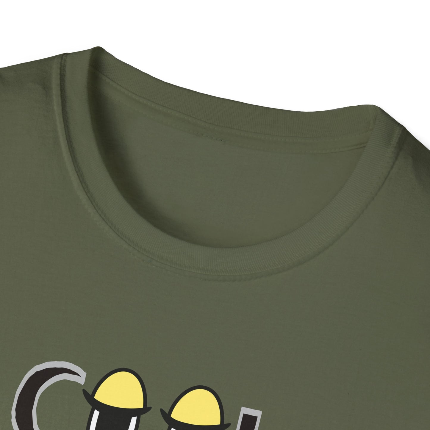 Cool Pickleball Mom Tee.