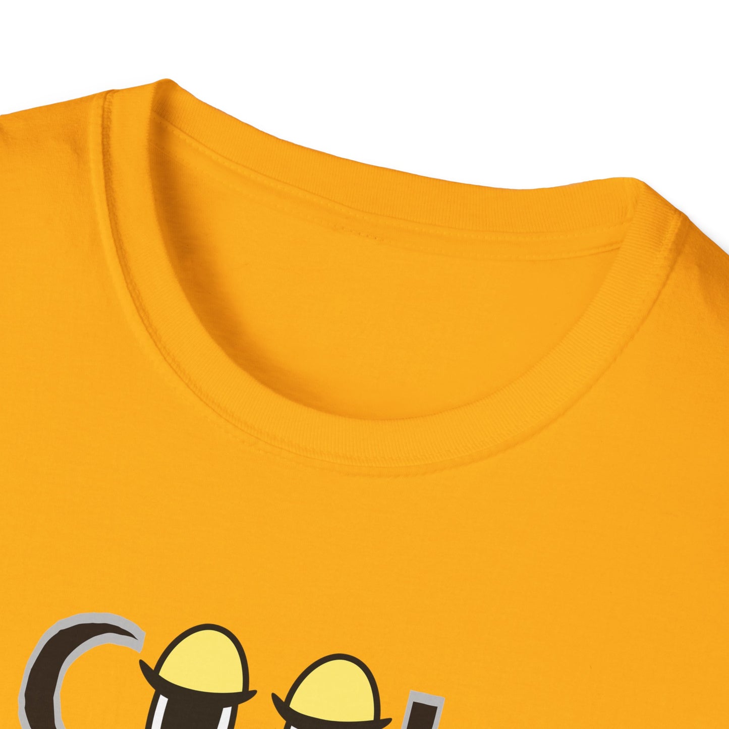 Cool Pickleball Mom Tee.